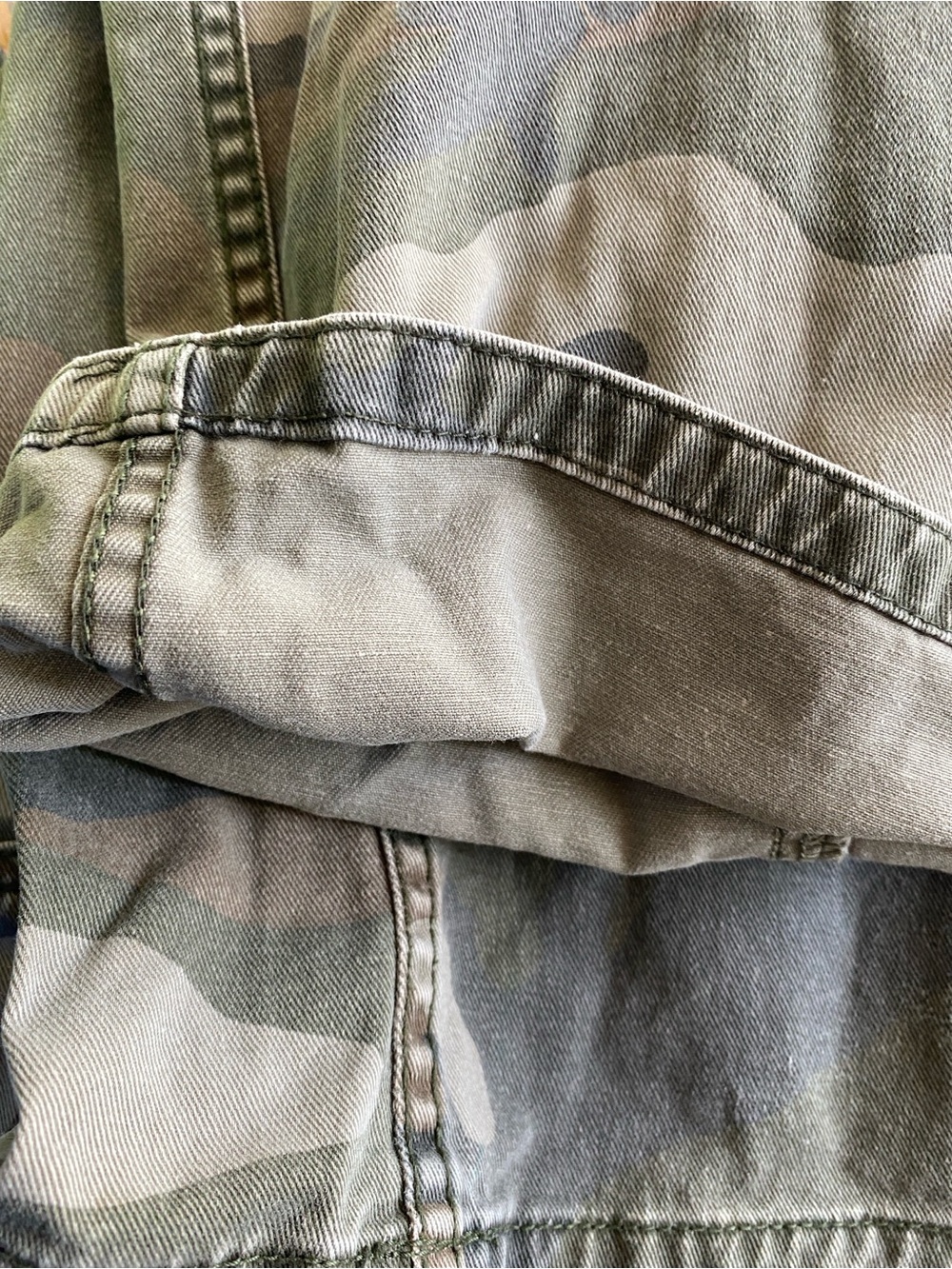 Old Navy Straight Fit Camouflage Cargo Pants - Boys Size 8 Regular - Picture 10 of 12